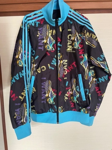 adidasブルゾン