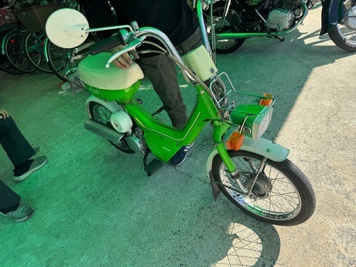 スージー　fa50 バイク屋さんに　展示中