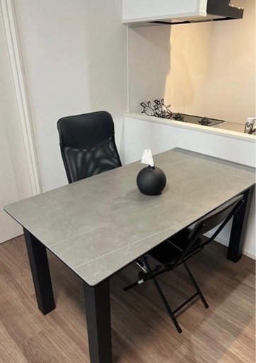 セラミックテーブル