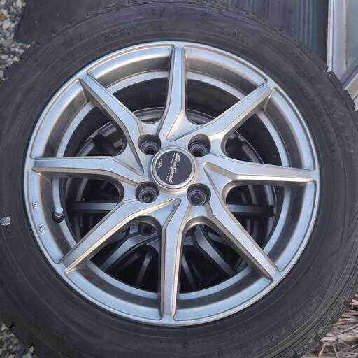 アクア、スタッドレスタイヤ、セット4本