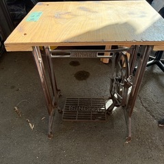 ミシン台の画像