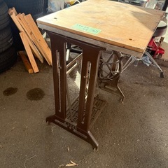 ミシン台の画像