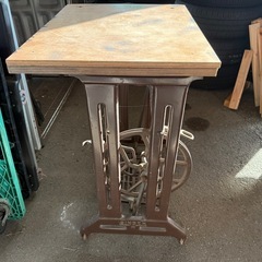 ミシン台の画像