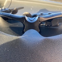 Bluetooth。両耳。イヤフォン。サングラス。