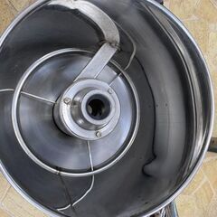 561 乾湿両用 電動バキュームクリーナー 三立機器 JX-6005 中古現状品の画像