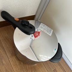 【中古】パール金属　圧力鍋　5.5リットル