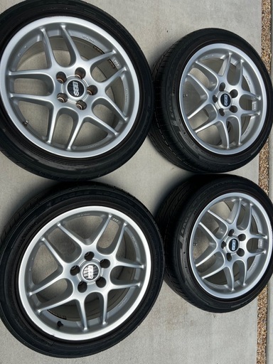 【手渡し限定】BBS 17インチ 8J +35 PCD112×5H アウディA3 スポーツバック8Pに装着リア225/45/17×2本 フロント215/50/17×2本 アウディA3