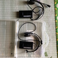トランシーバー2個セット。新品電池を交換しました。動作確認済み。 ケース付き。の画像