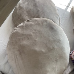 新品クッション2点