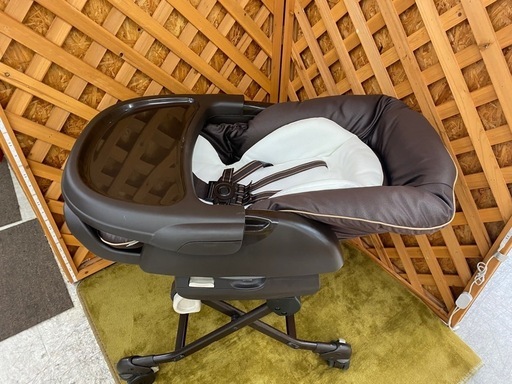 【愛品館 江戸川店】コンビ ネムリラ4キャス ATロッタ 電動ハイローチェア ID:110-024669-007