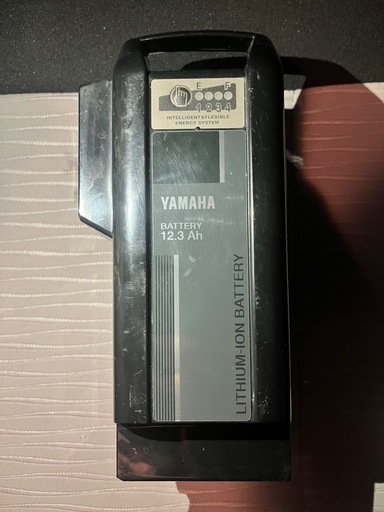 ヤマハ　電動自転車バッテリー　12.3