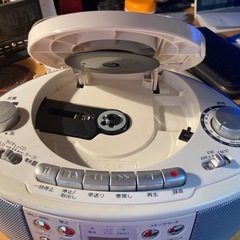 TOSHIBA CDラジカセ。TVチューナー。リモコン付き。の画像