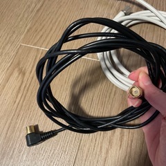 アンテナケーブルL字差込式-ネジ式 テレビ用 地デジ/BS/CS/新4K8K衛星放送対応 S-4C-FB規格 ホワイト/ブラック アンテナ テレビ TV ケーブル 線 テレビコード テレビ線 アンテナ線の画像
