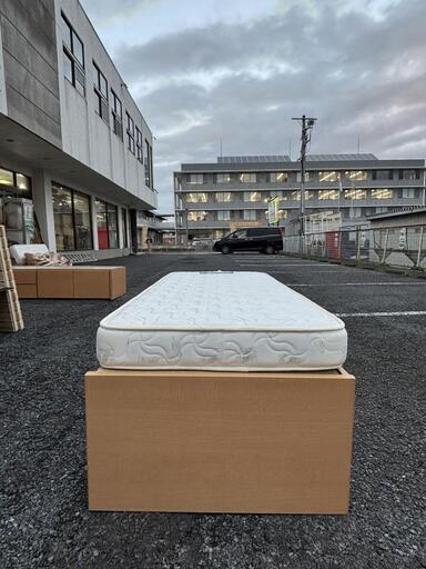 ②国産マットレス付き 棚付き 省スペースショートベッド ナチュラル