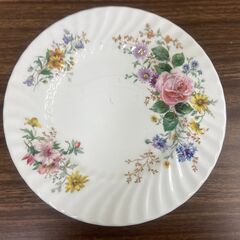 【お売りします】ROYAL DOULTON ARCADIA ロイヤルドルトン 洋食器 プレート皿 花柄 直径約27.5㎝ の画像