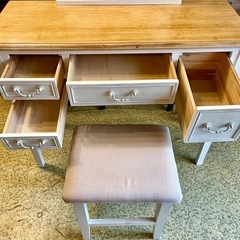 《売約済み》【池上店】ドレッサー ドレッサ 化粧台 鏡台 スツール付きドレッサー 木製 ミラー付き化粧台 ミラー付きドレッサー フレンチアンティーク調 フレンチ アンティーク調 シャビー シャビーテイストの画像