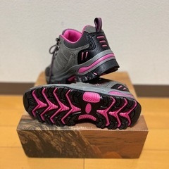 【新品！】トレッキングスニーカーの画像