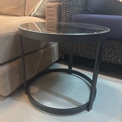 サイドテーブルの画像