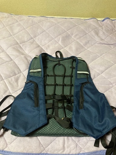 水冷服。水冷ベスト。すぐに使えるバッテリーセット。新品。男女共用。熱中症対策。 値下げしました。 送料込みの値　　　　　　　　　　　　