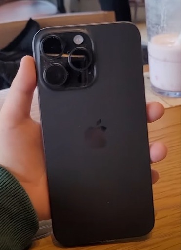 [美品] アイホン15pro max  