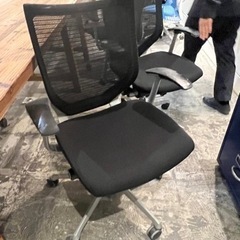 家具 オフィス用バロンチェア　肘付き