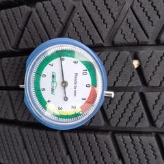 VRX3　225/55R17　スタッドレスタイヤの画像