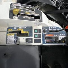 三菱コンバイン　レセルダVS321　(３条刈り　21ps）