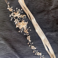 イヤリング　ヘッドドレス　セットの画像