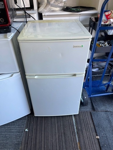 配送可能　保証付き HERBRelax　YRZ-C09B1　ヤマダ電機オリジナル　直冷式冷蔵庫　(90L)