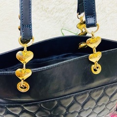 レザー●MOSCHINO●モスキーノ●チェーンショルダーバッグ●A4サイズ●大容量●レディース●ブラック●レザー●ハート●型押しの画像