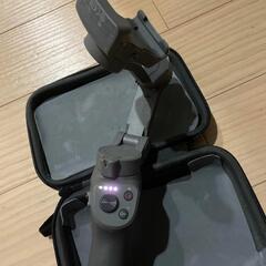 オズモモバイル3 DJI Osmo Mobile 3  ジンバル 本体のみ　2台あります。一台は三脚付き￥3000の画像