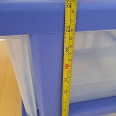 3段プラケースとスチールラックの画像