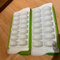 OXO オクソー 製氷機 離乳食保存容器 多用途の画像