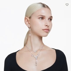 SWAROVSKI ネックレスの画像