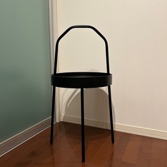 サイドテーブル　
IKEA BURVIKブールヴィーク