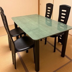 大塚家具ダイニングテーブルと椅子4脚の画像