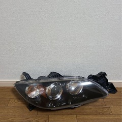 H17年 マツダ アクセラ BK5P ヘッドライト右側の画像