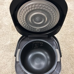 SHARP ジャー炊飯器3合　2018年製の画像