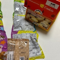 クレヨンしんちゃんポップコーン　ラムネ　クッキー　セットの画像