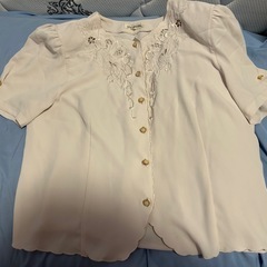 🉐　13号婦人服の画像