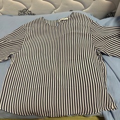 🉐　13号婦人服の画像