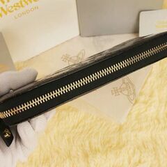 Vivienne Westwood ヴィヴィアンウエストウッド　長財布の画像