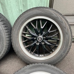 YOKOHAMA スタッドレスタイヤ ロクサーニホイール4本セット 225/60R18の画像