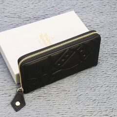 Vivienne Westwood ヴィヴィアンウエストウッド　長財布の画像
