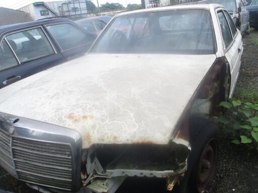 Mベンツ126-280SE-リサイクル―外装部品販売フロントフエンダー販売