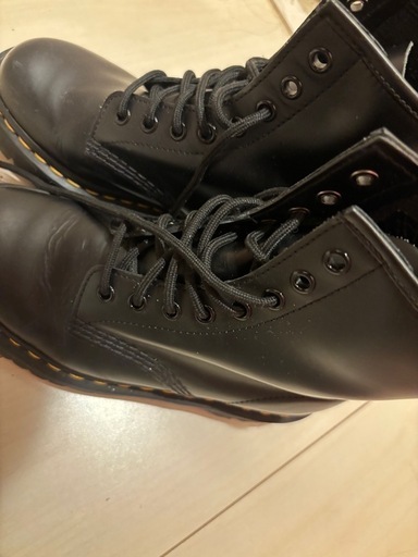 ドクターマーチン8ホールブーツ