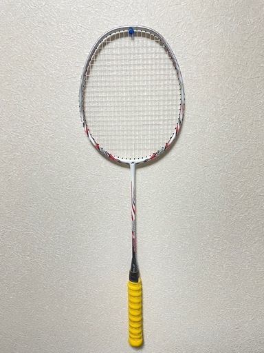 ヨネックス　ナノレイ700FX 4UG5