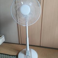 Panasonic　30ｃｍリビング扇風機ＤＣモーター　多少難あり