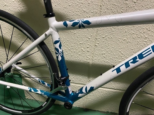 レア！可愛い！TREK LEXA SL レディースモデルお得なセット品 2X10S