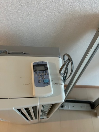 窓枠エアコン コロナ製
